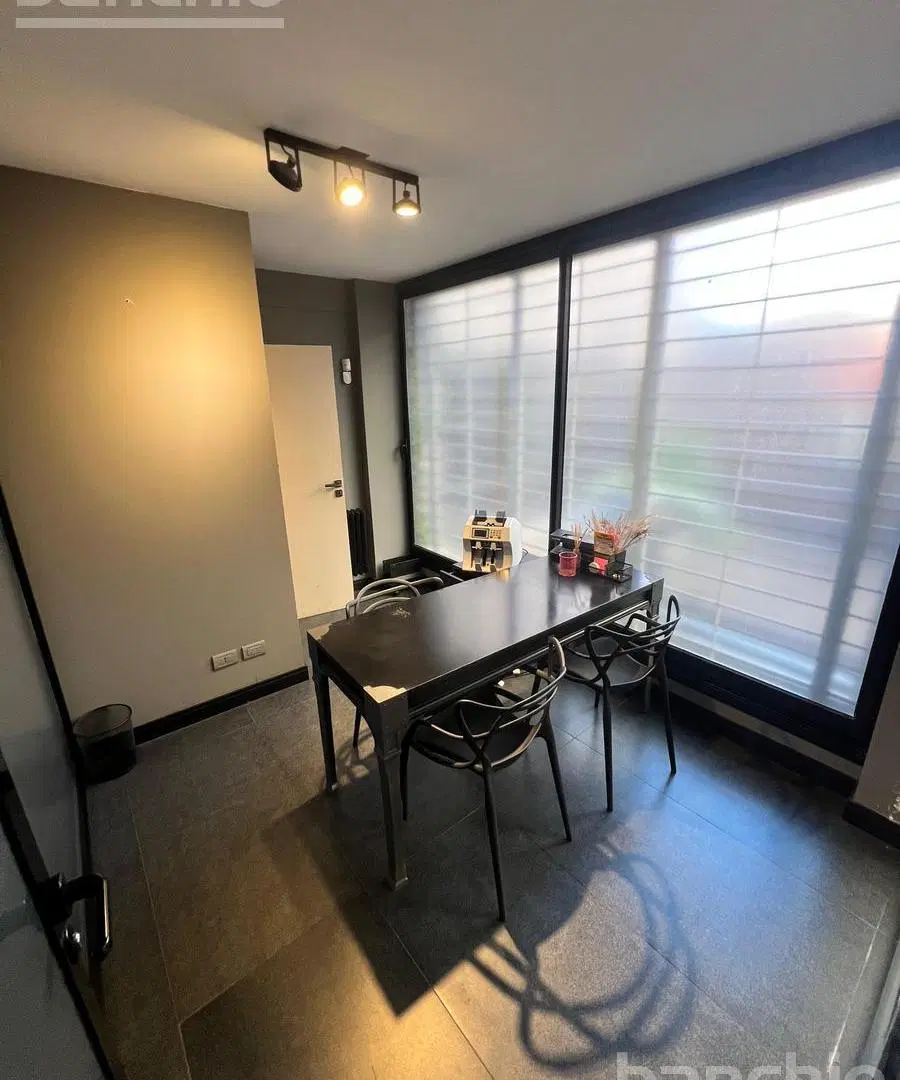 Venta Amplia Oficina Peatonal Cordoba de Rosario 4