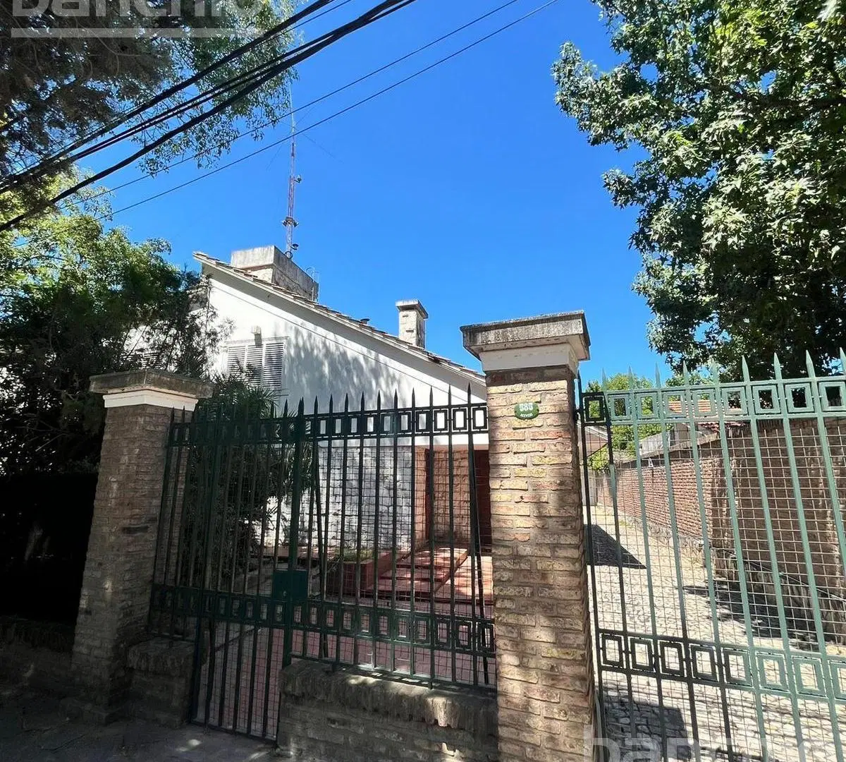 Venta Imponente Casa 4 Dormitorios - Fisherton 2