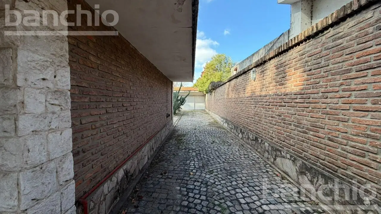 Venta Imponente Casa 4 Dormitorios - Fisherton 3