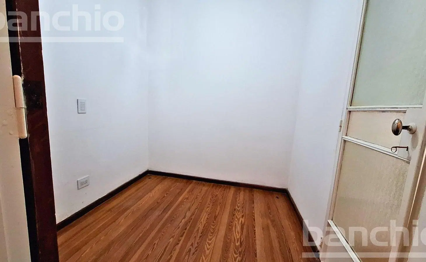 Departamento de pasillo en alquiler 4
