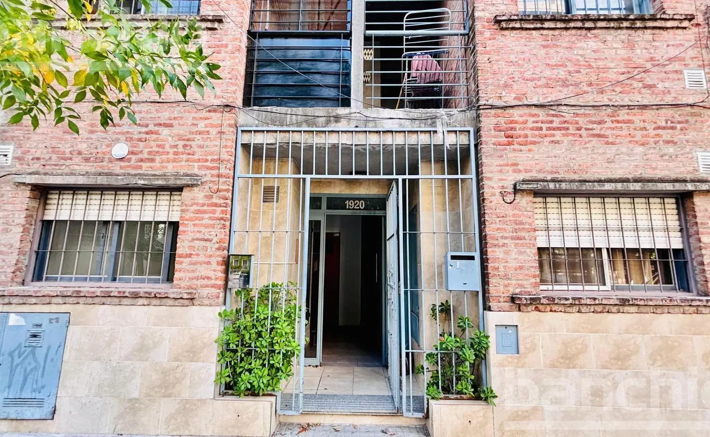 Venta Departamento 1 Dormitorio Con Patio en Abasto 2