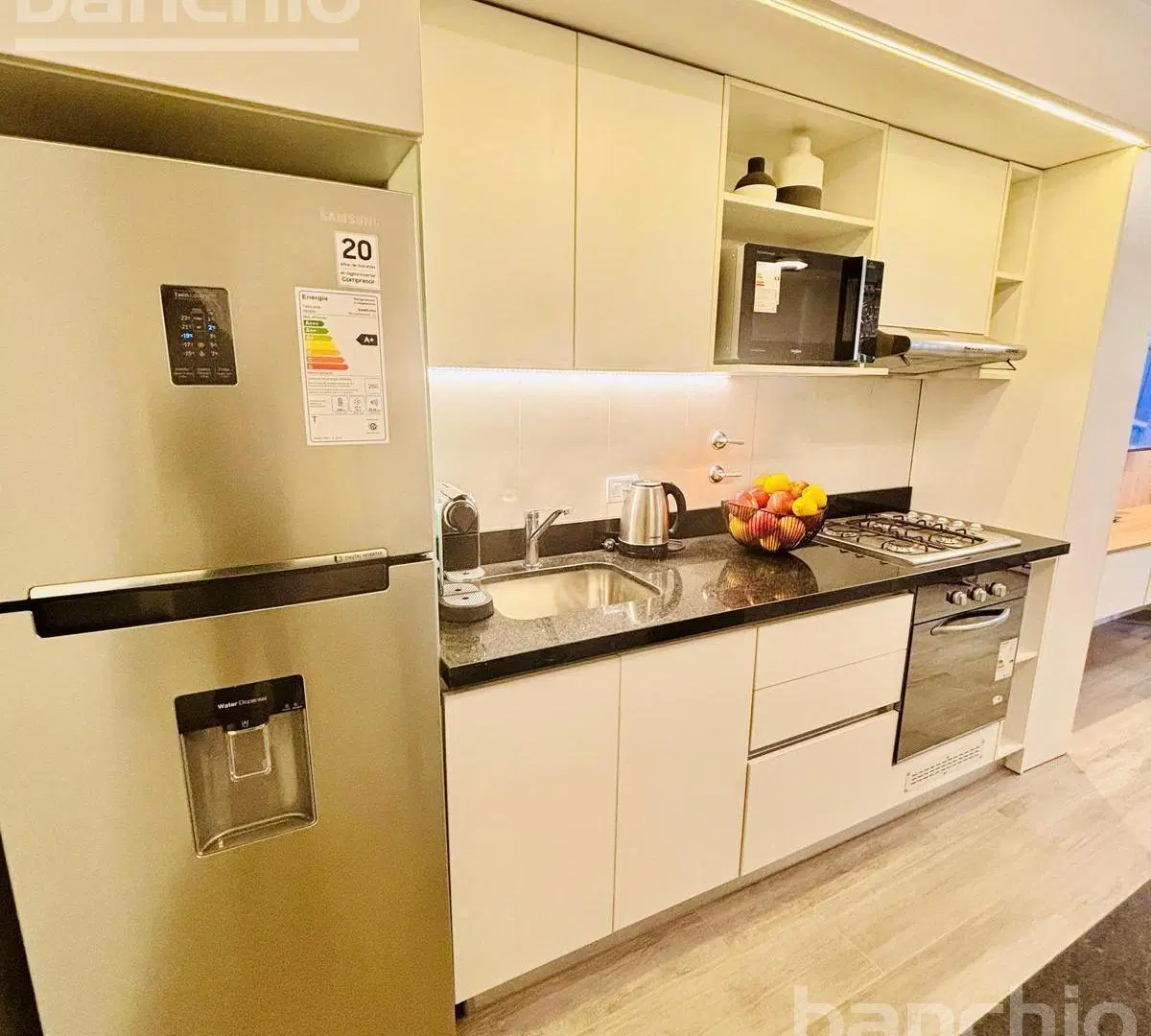 Venta Departamento Monoambiente Amplio con Balcón - Martin 8
