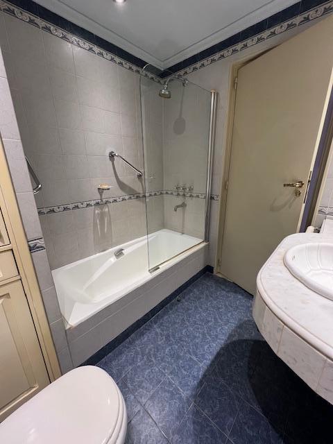 Departamento en Semipiso de Categoria de 3 Dorm., Cochera y Vigilancia 24 Hs. del Arquitecto 3