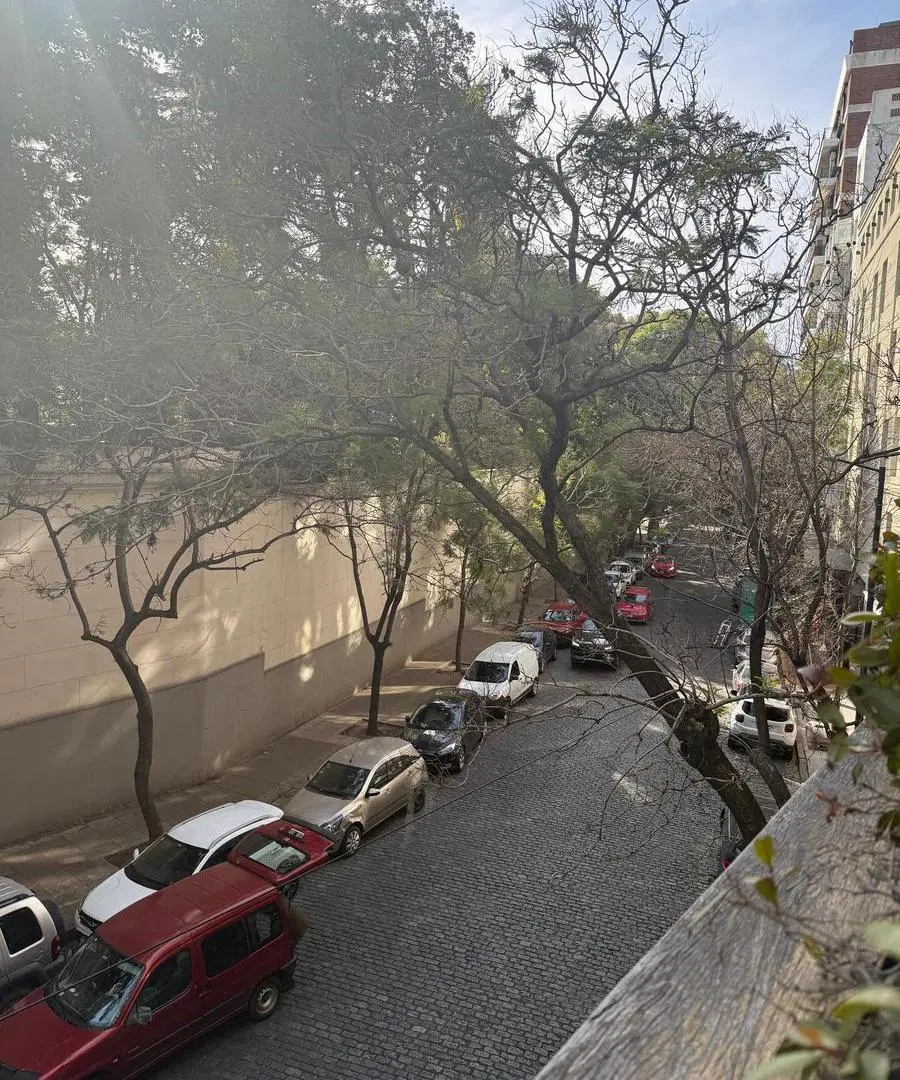 DEPARTAMENTO VENTA RECOLETA 4 AMBIENTES COCHERA 1
