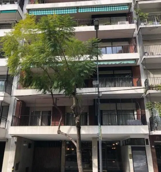 Como a Estrenar EQUIPADO Y AMOBLADO con balcon terraza y cochera sobre Plaza Vte Lopez 3