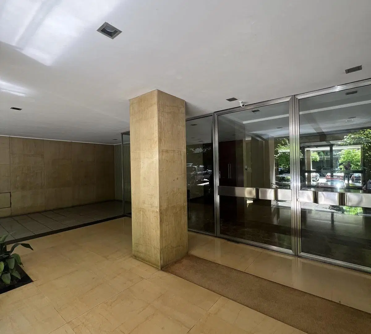 DEPARTAMENTO VENTA 3 AMBIENTES RECOLETA COCHERA Y DEPENDENCIA 1