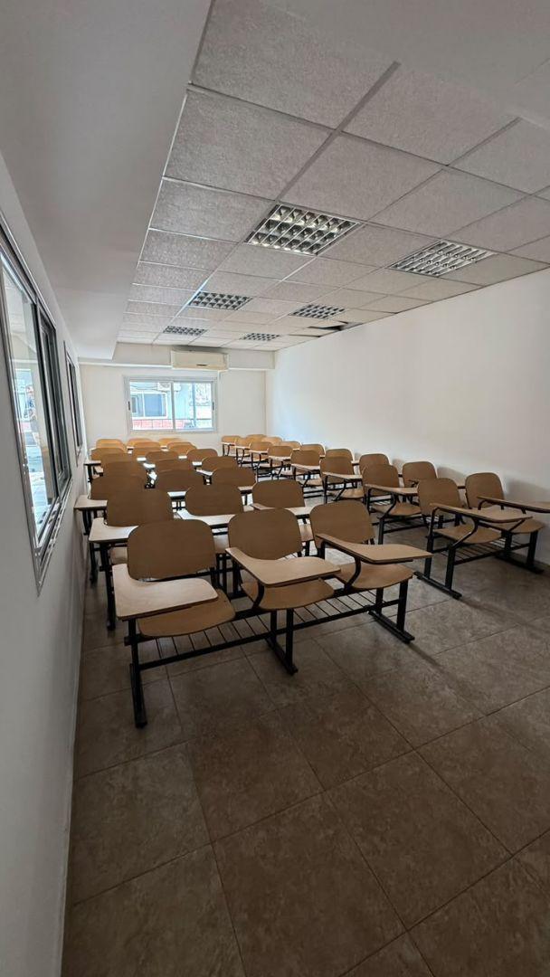 Foto de Edificio corporativo e institucional 520m2, imagen 2