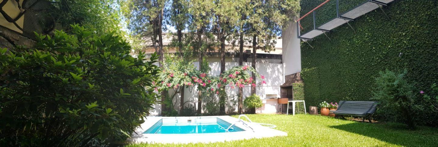 Foto de Excepcional Casa, sobre lote propio, estilo Ecléctico con influencia, imagen 1