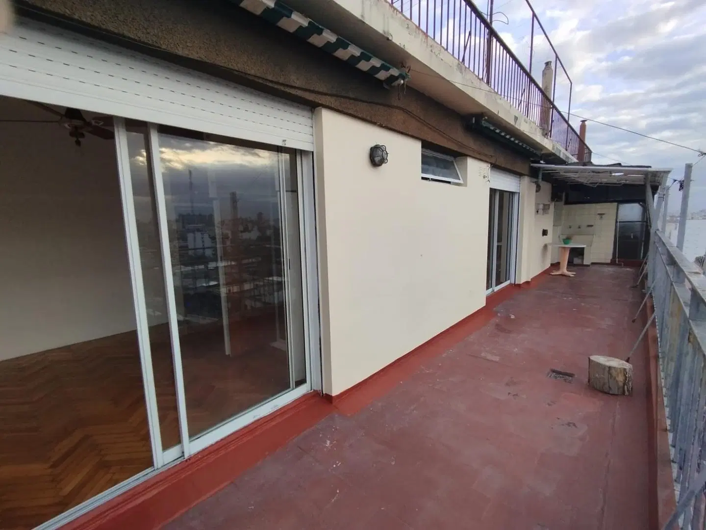 Hermoso departamento 2 ambientes con balcon aterrazado 2