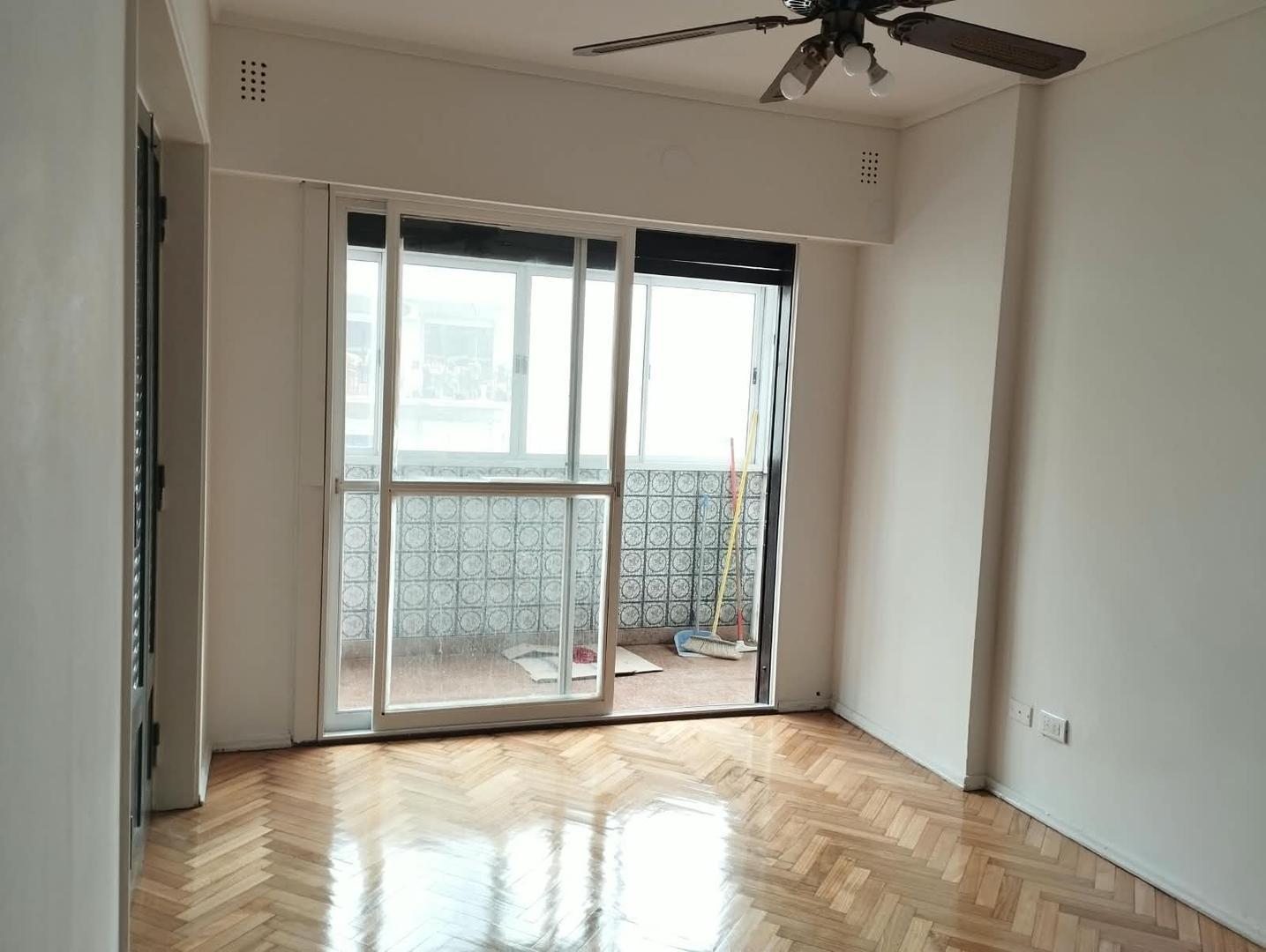 Foto de Hermoso departamento 3 ambientes con balcon, imagen 4