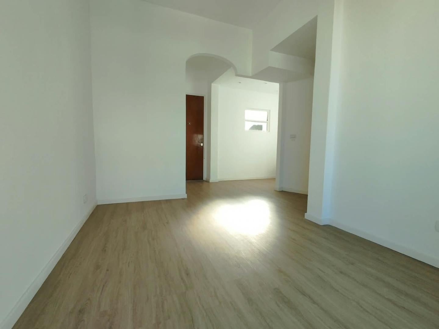 Foto de Hermoso departamento 2 ambientes con balcon, imagen 2