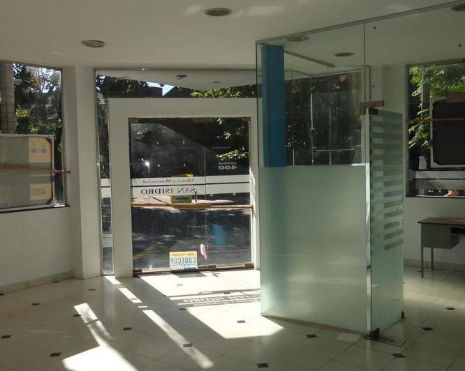 Centro Medico de 1200 m² en San Isidro - Edificio en Block! 1