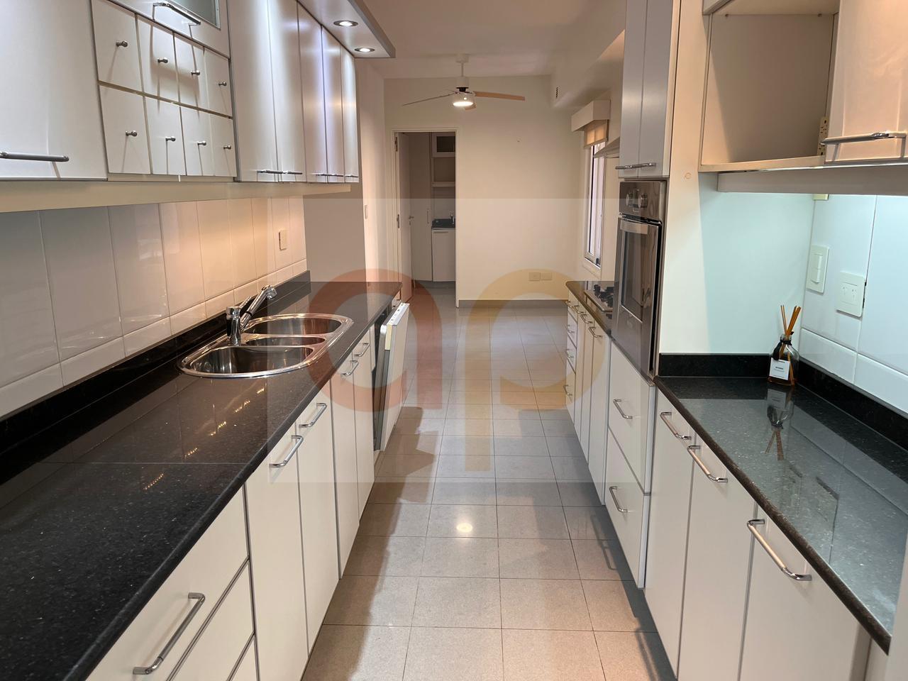 Foto de U$S 3.500 (incluye expensas y ABL)- 5 amb - 2 Coch. - P. Madero, imagen 5
