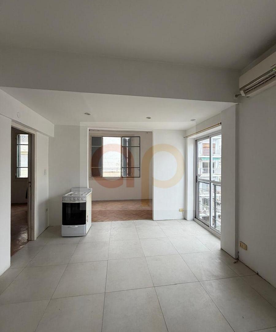 Foto de $700.000 - 2 amb - Balvanera - Junin 200 (MiC), imagen 2