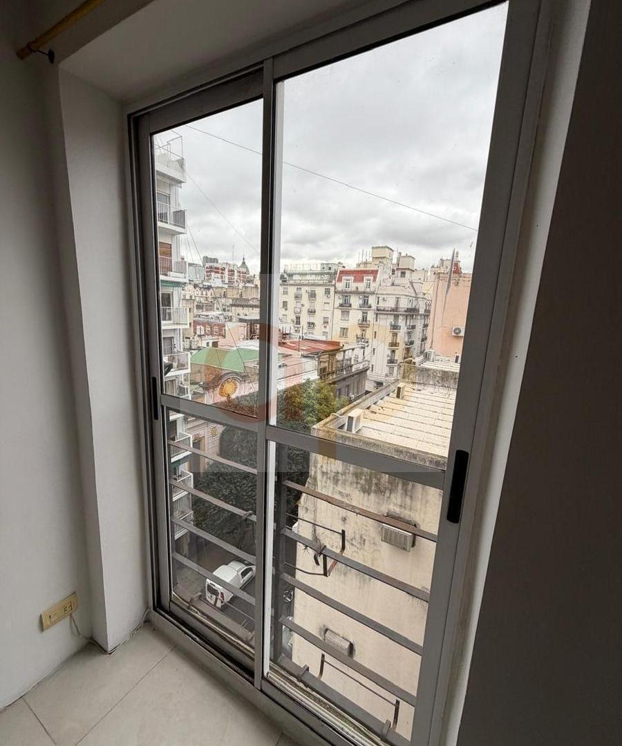 Foto de $700.000 - 2 amb - Balvanera - Junin 200 (MiC), imagen 1