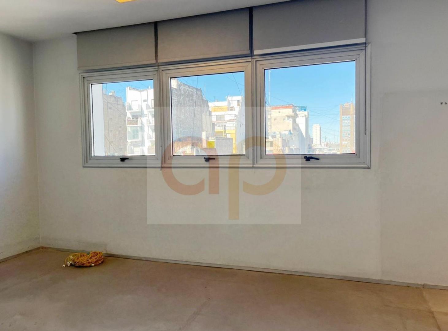 Foto de U$S 220.000 - Oficina 140m2 - San Nicolás - Pellegrini 700 (MaD-V), imagen 4