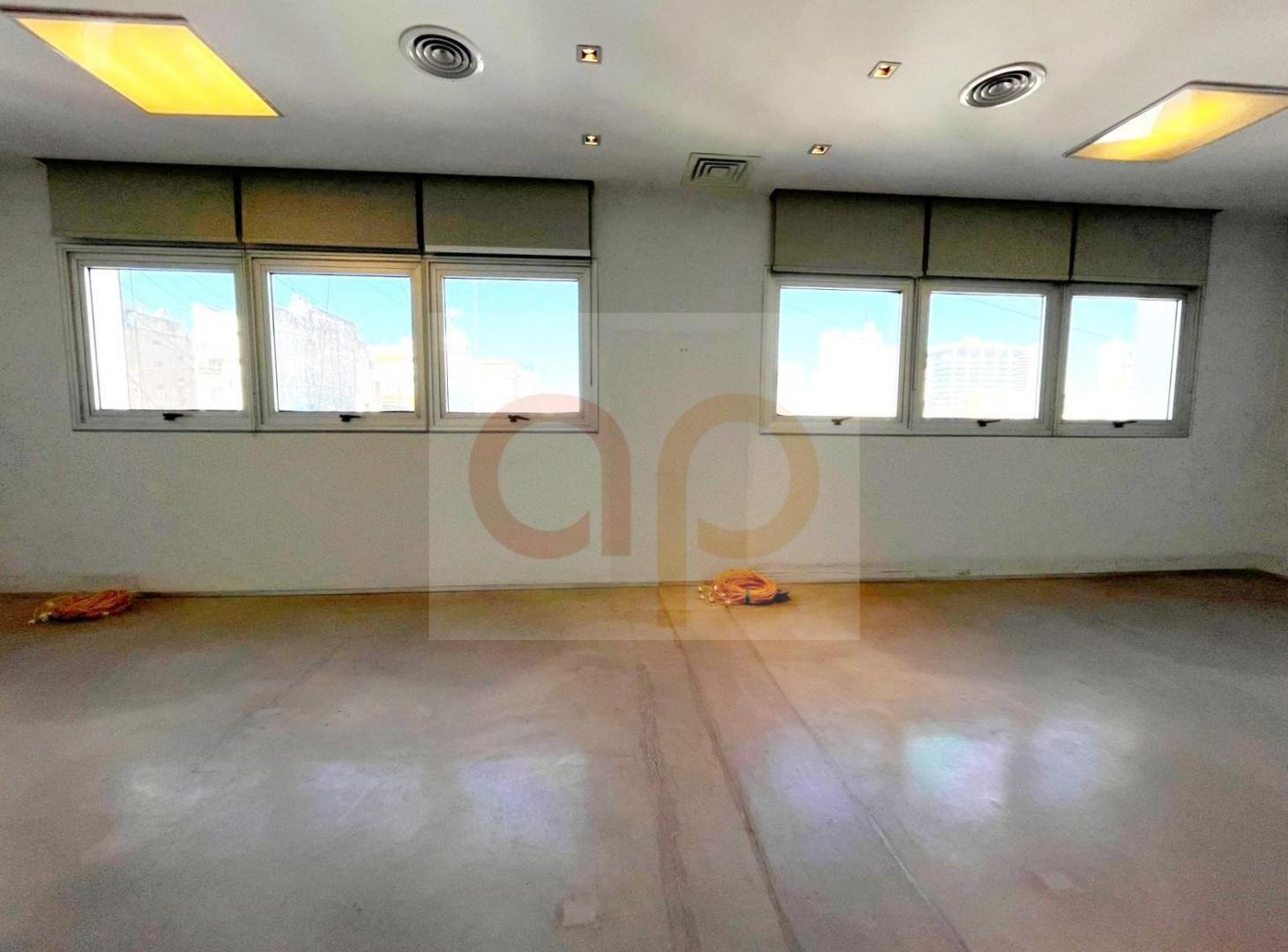 Foto de U$S 220.000 - Oficina 140m2 - San Nicolás - Pellegrini 700 (MaD-V), imagen 3