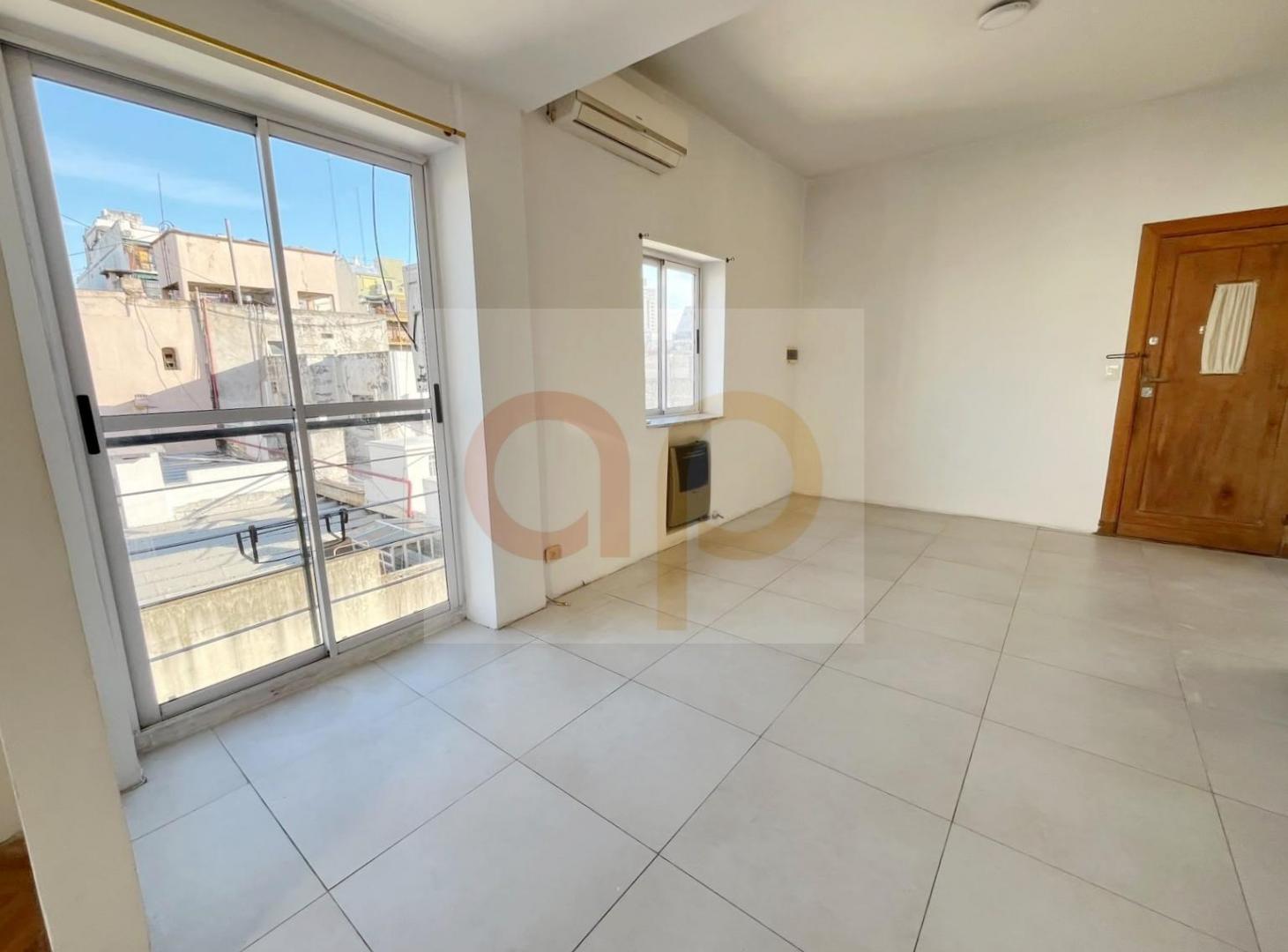 Foto de $600.000 - 2 amb más escritorio - Balvanera - Junin 200 (MiC), imagen 1