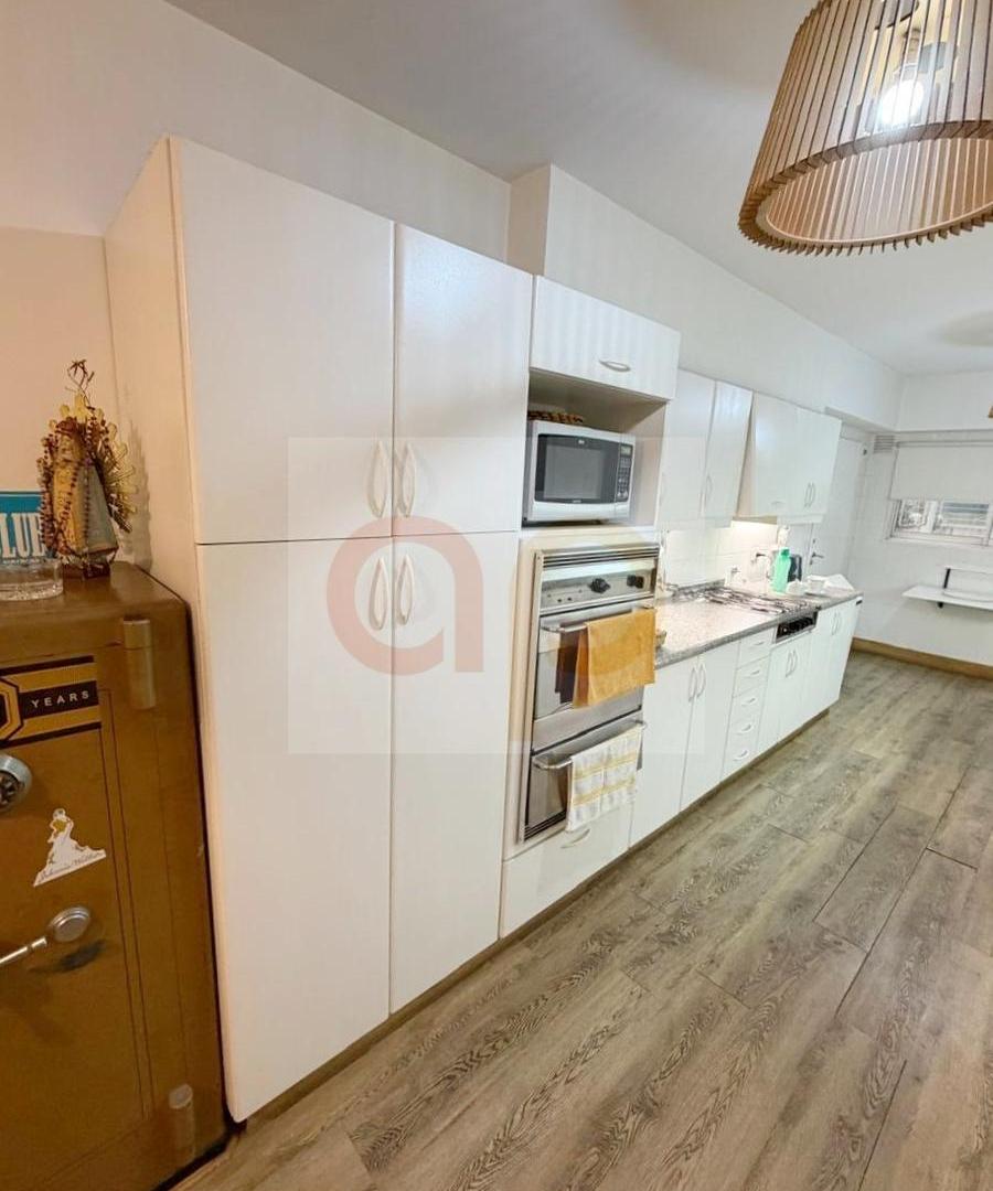 Foto de U$S 3.000 - 4 amb - 260 mts - Retiro - Pellegrini 1300 (SoG-2), imagen 2