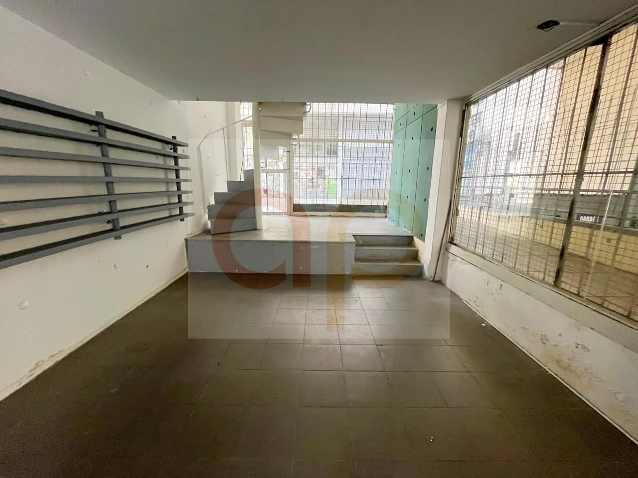 Foto de $1.200.000 - Local a la calle - Balvanera - Larrea 700 (JaD), imagen 2