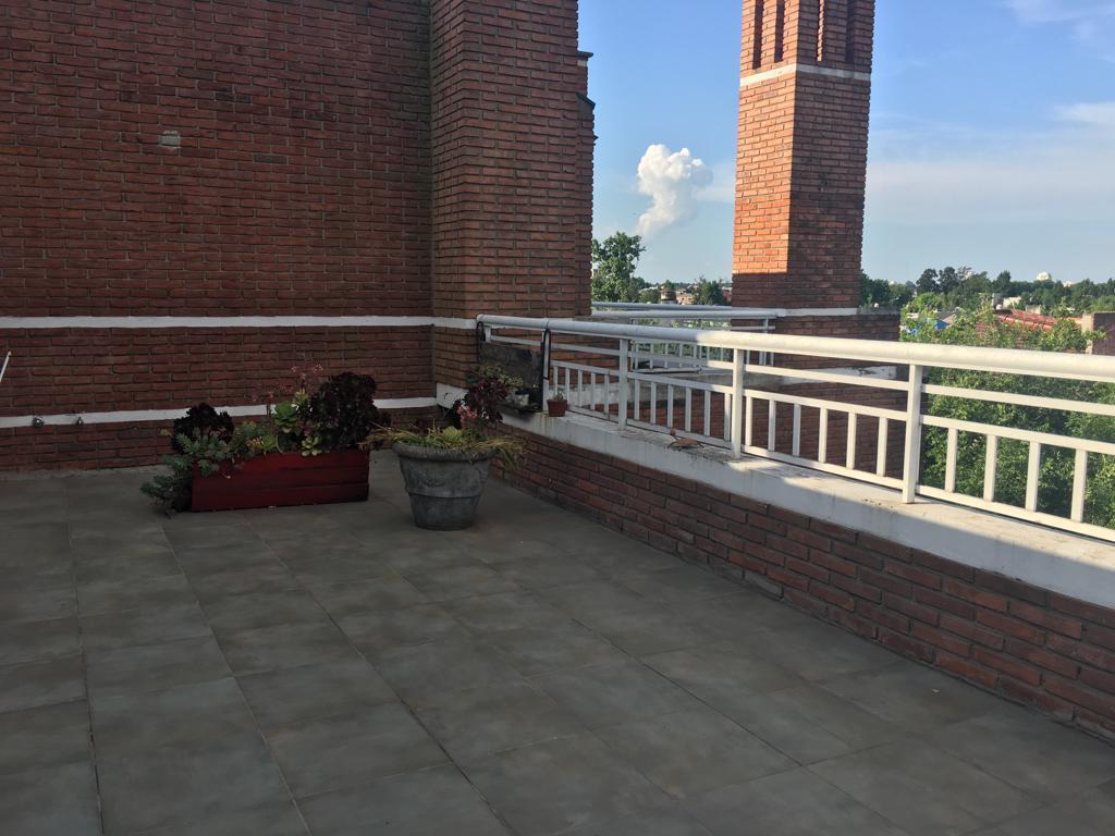 Departamento en Venta Bº Cerrado El Solar de San Isidro, 3 Dorm., Balcón Terraza, Cochera 1
