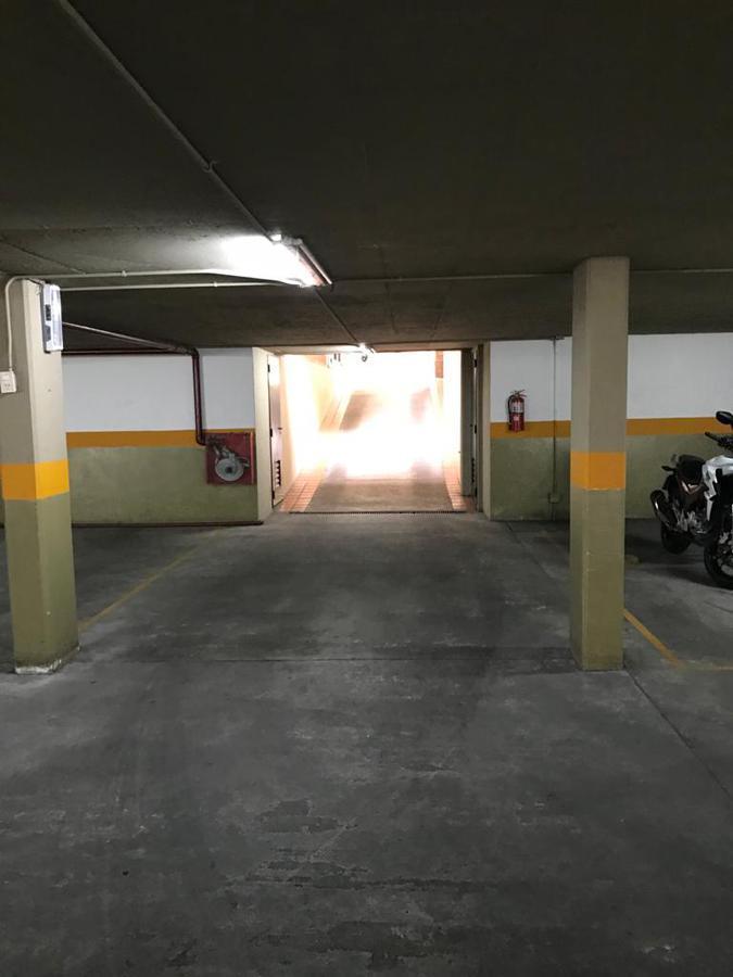 Cochera en Venta en San Isidro Centro 1