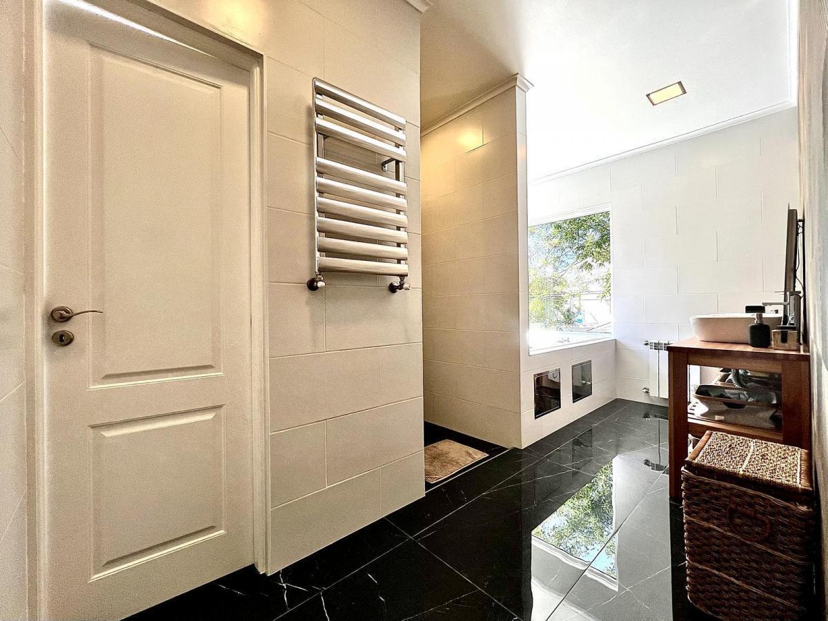 Excelente Casa en Venta en Acassuso Libertador Al Rio 1