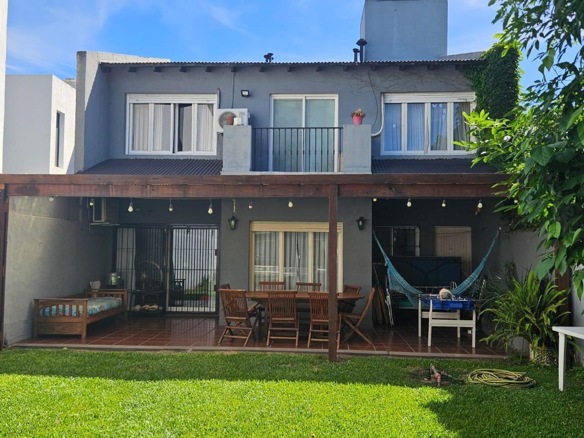 Muy linda casa en venta en Lomas de San Isidro