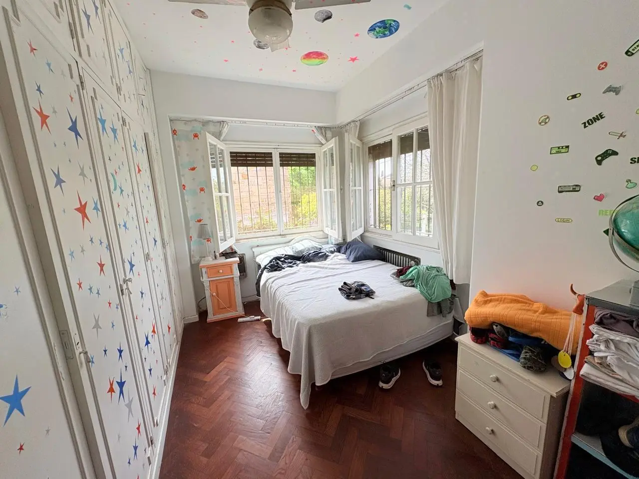Casa en Venta Martinez vías a Sta Fé, 17 mts de frente, 3 dormitorios, jardín con pileta 4