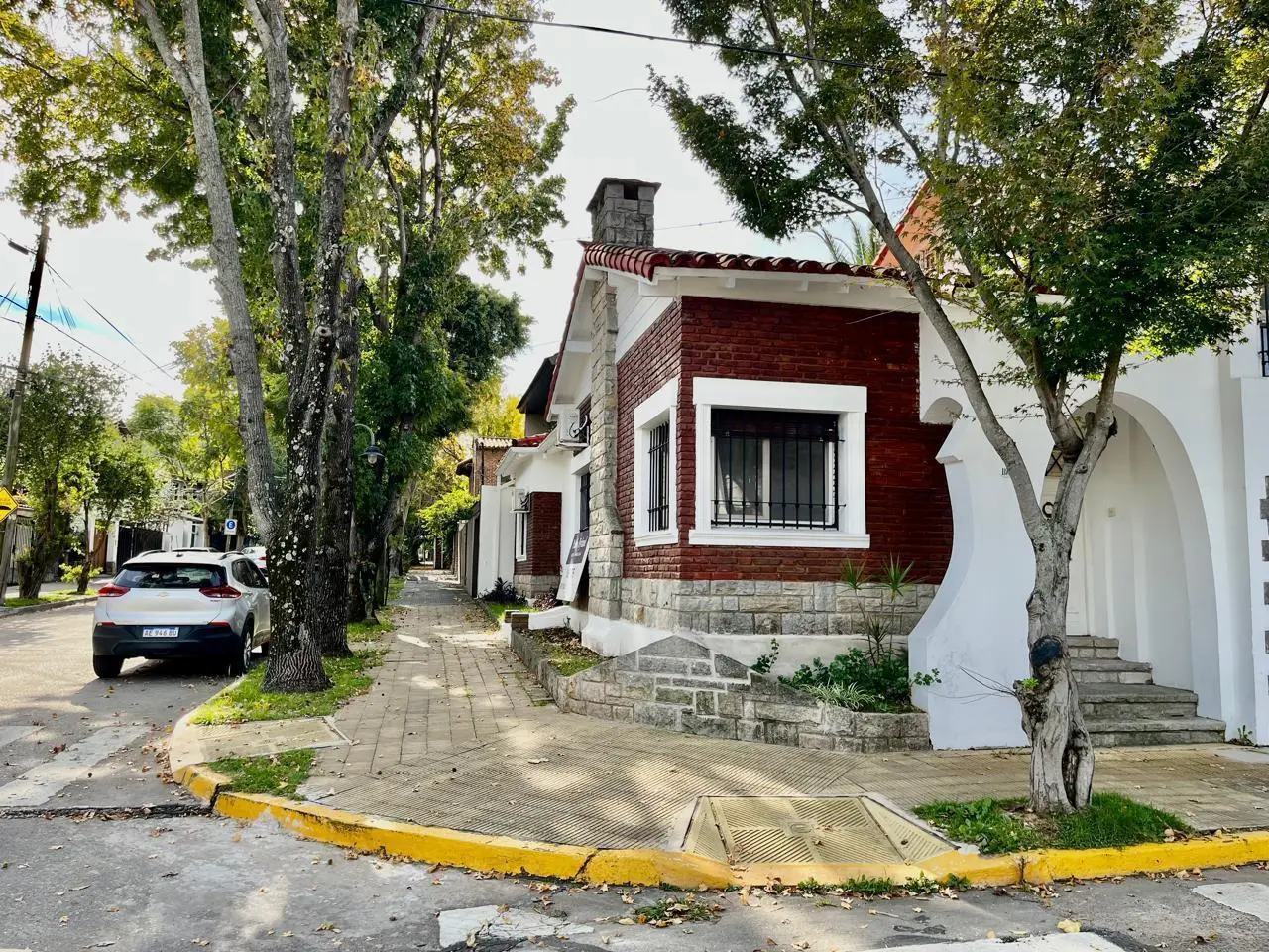 La Lucila Casa en venta, en buen estado en 1 planta, 3 dormitorios 3