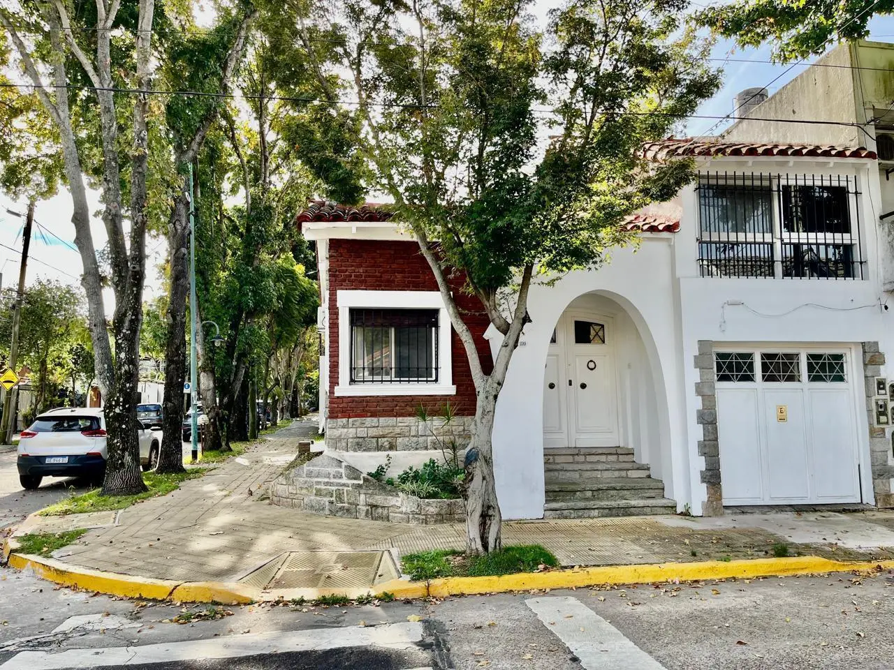 La Lucila Casa en venta, en buen estado en 1 planta, 3 dormitorios 2
