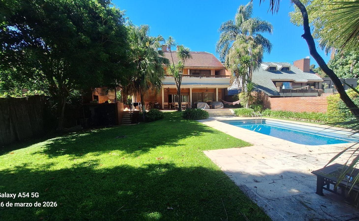 Foto de Acassuso Casa señorial en venta, en excelente ubicacion de Libertador, imagen 1