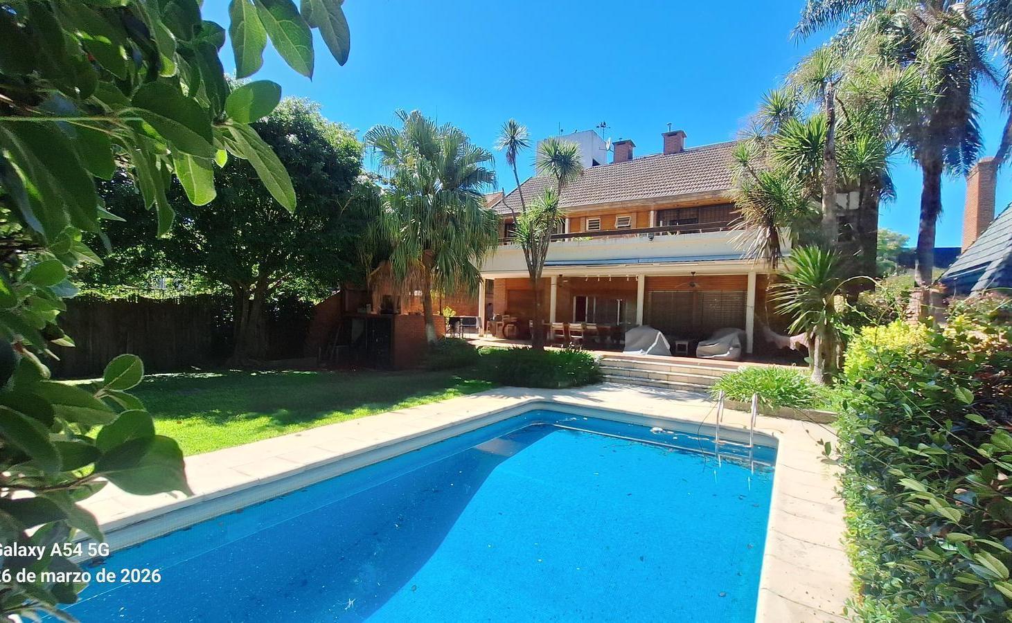 Foto de Acassuso Casa señorial en venta, en excelente ubicacion de Libertador, imagen 2