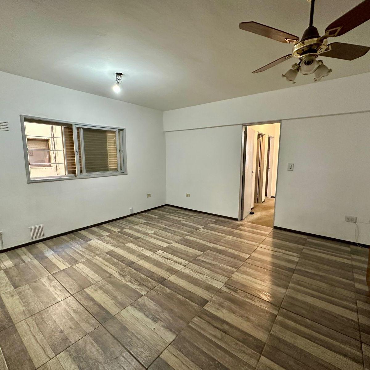 Departamento en Venta de Tres Dorm. con Cochera Guemes Al 2000 Rosario 1