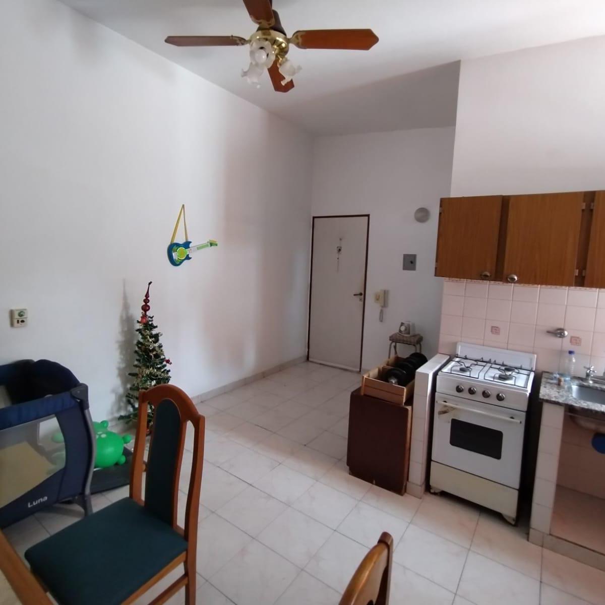 Casa a La Venta en Vera Mujica Al 800 Rosario 5