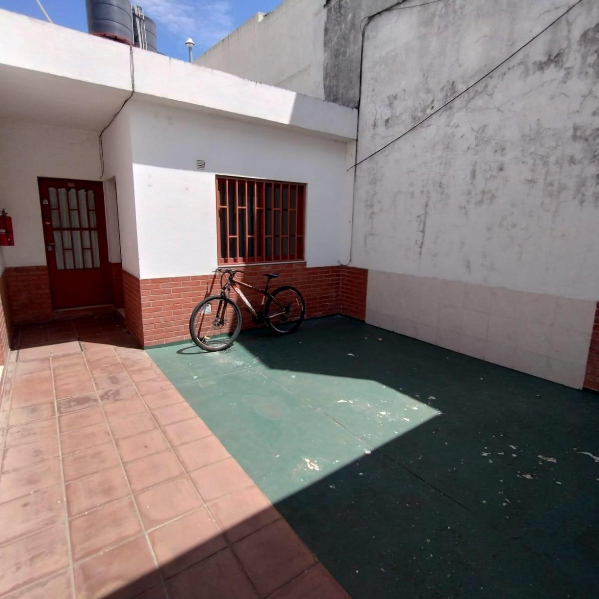 Casa a La Venta en Vera Mujica Al 800 Rosario 2