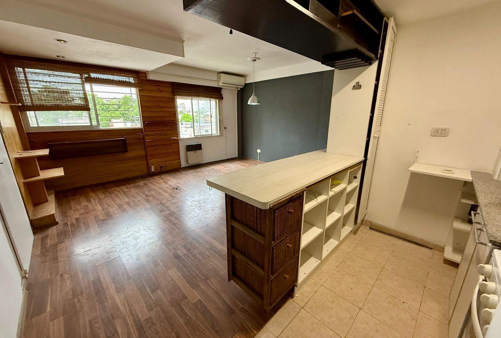 Excelente Departamento duplex de dos dormitorios cochera arroyito Rosario