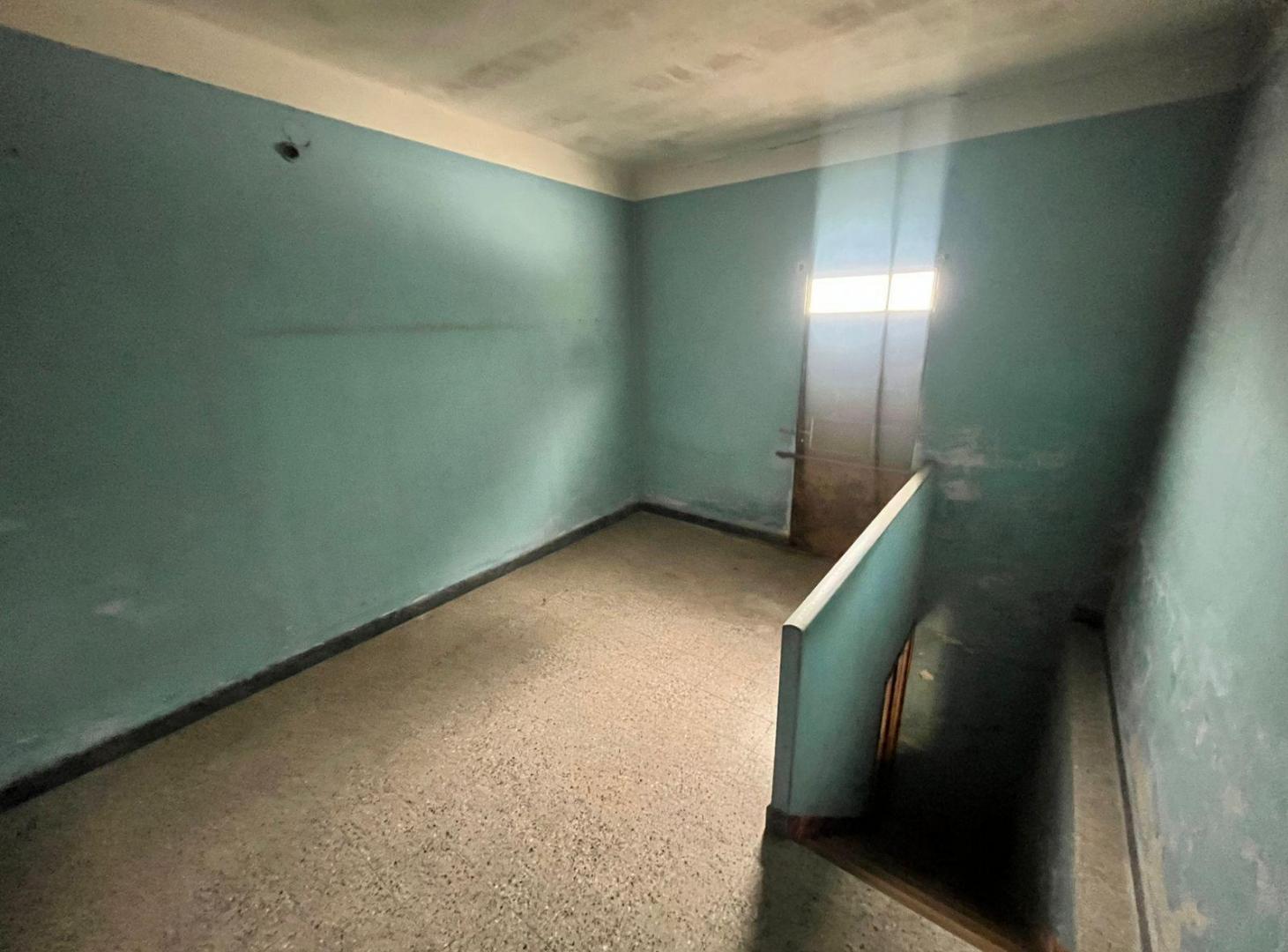 Casa en venta de dos dormitorios a reciclar en Barrio Ludueña Rosario Pascual Rosas 500