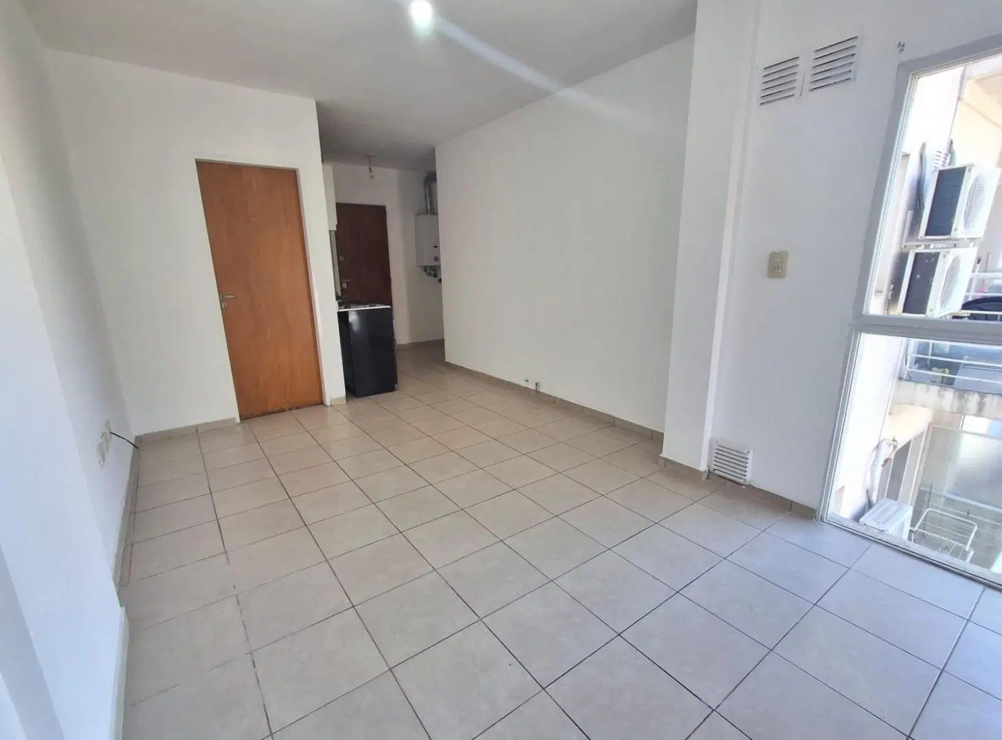 Departamento a la venta y alquiler de un dormitorio al frente en Rioja al 2700 Apto Credito 2