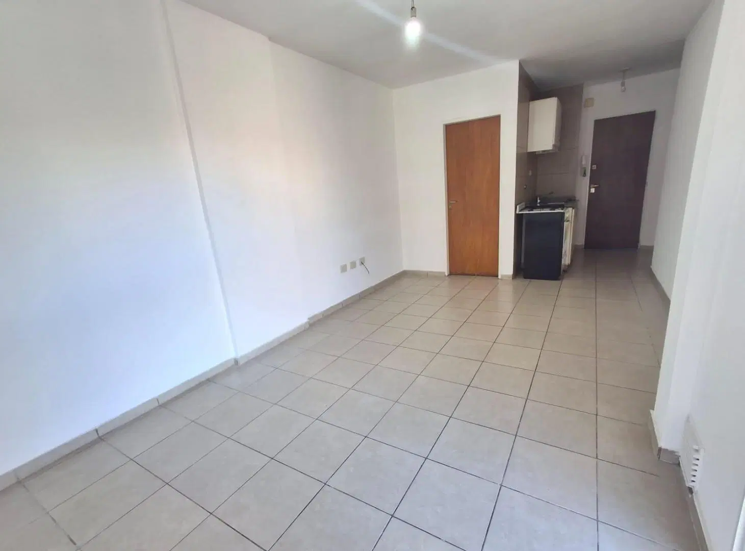 Departamento a la venta y alquiler de un dormitorio al frente en Rioja al 2700 Apto Credito 4