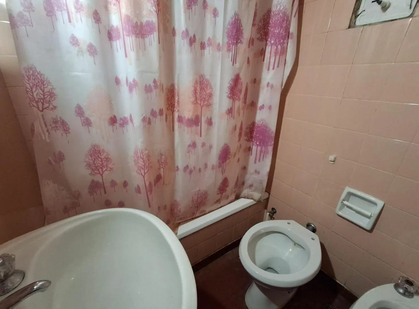 Departamento de un dormitorio con balcón en Alquiler en Pte Roca al 100 En Rosario 3