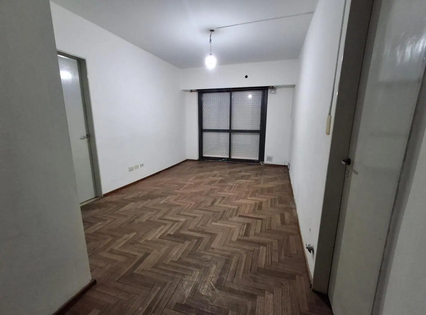Departamento de un dormitorio con balcón en Alquiler en Pte Roca al 100 En Rosario 4