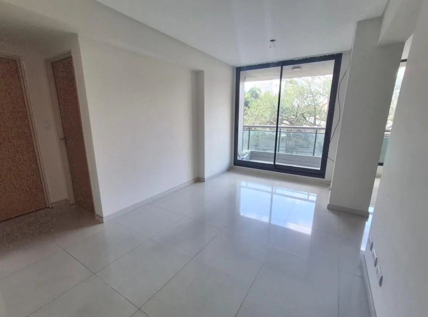 Departamento de un dormitorio con balcón al frente en Alquiler en Rosario 4