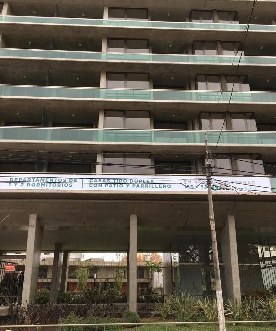 Excelente Cochera en Alquiler Vera Mujica al 1300 Rosario 5
