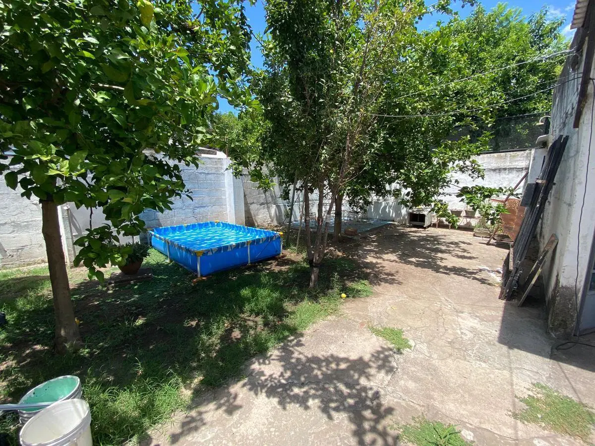 Casa en alquiler dos dormitorios cuenta con cochera doble en san lorenzo al 8100 Fisherton 5