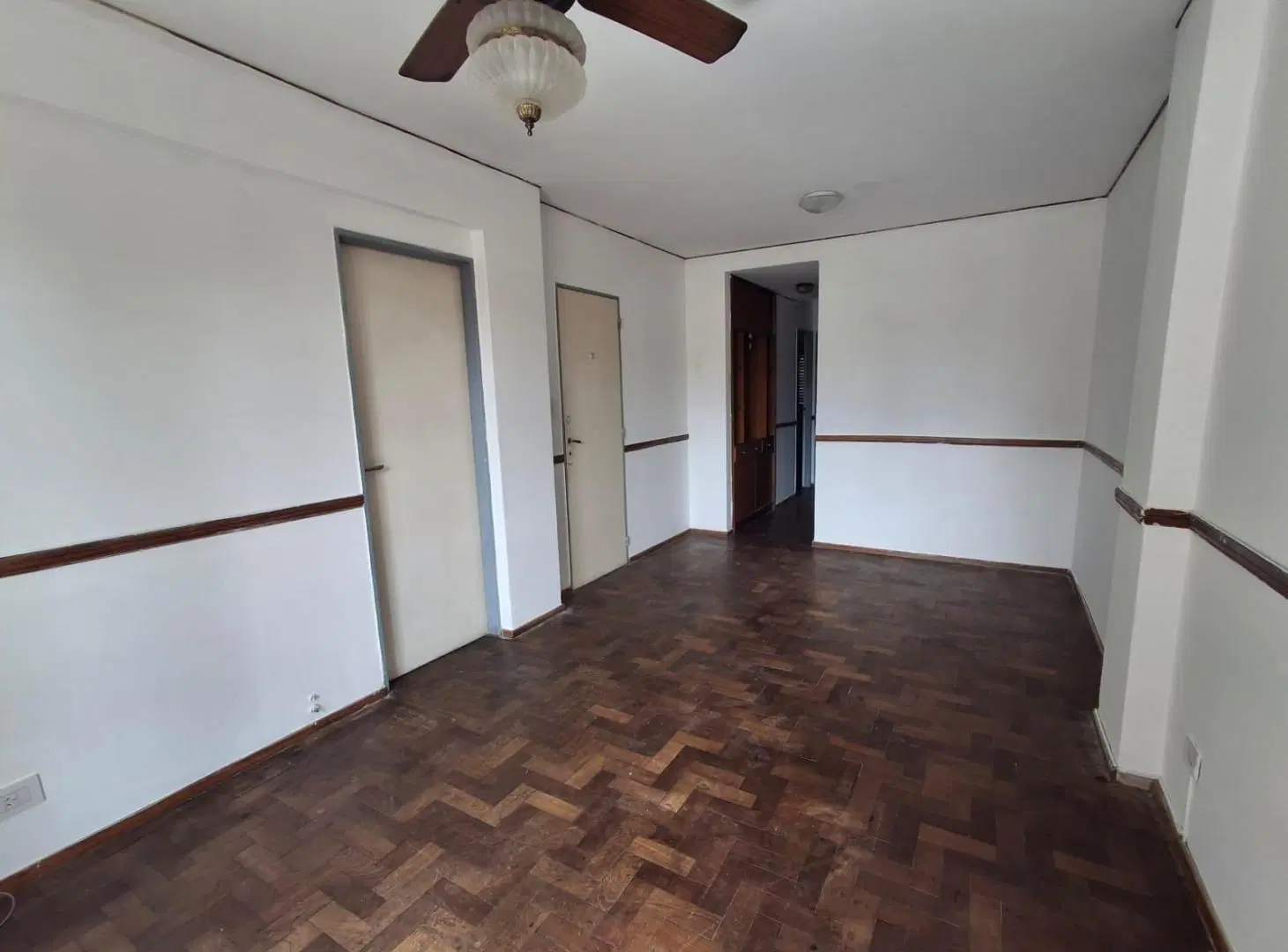 Departamento de dos dormitorios con balcón en alquiler en Rosario Centro 1