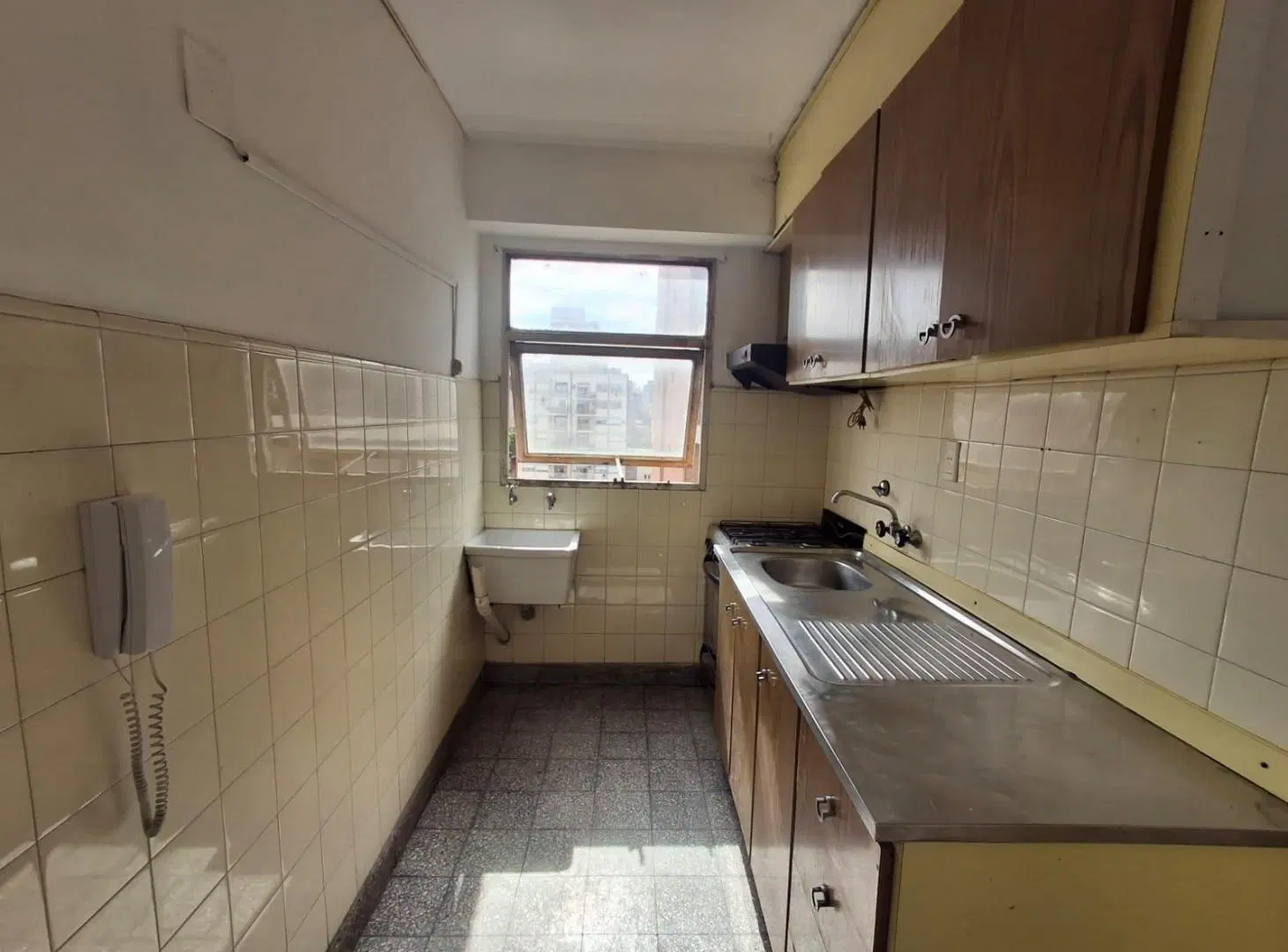 Departamento de dos dormitorios con balcón en alquiler en Rosario Centro 2