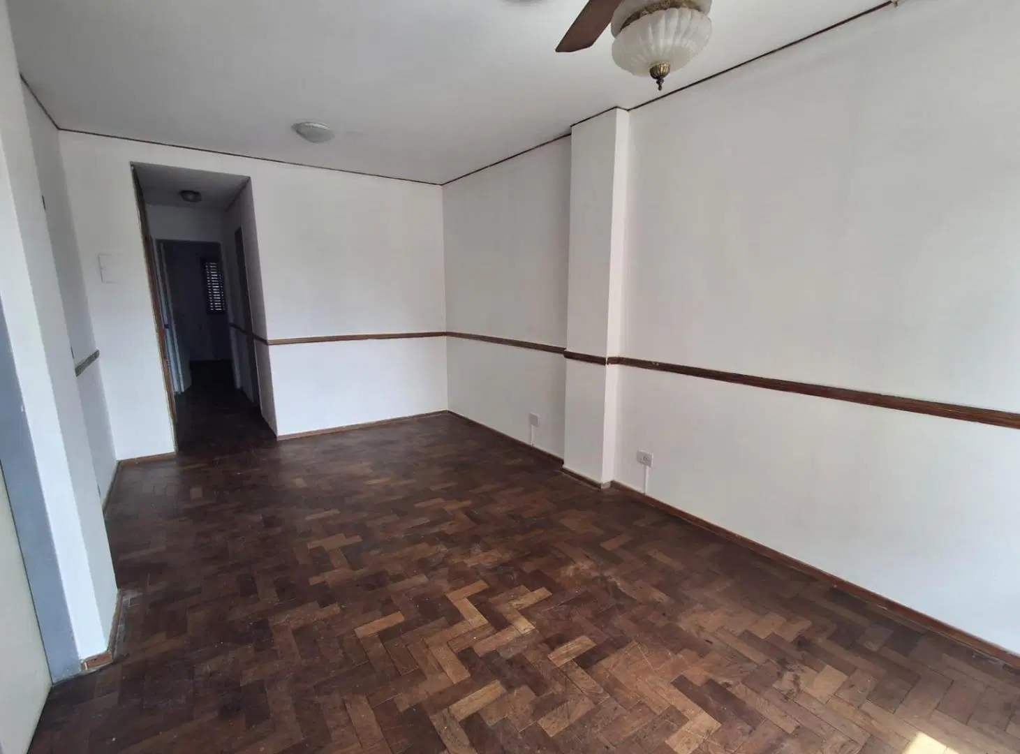 Departamento de dos dormitorios con balcón en alquiler en Rosario Centro 3