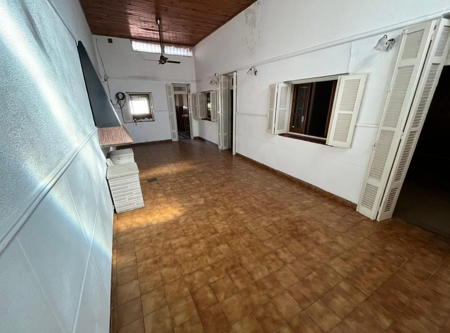 Casa a la venta de tres dormitorios en Barrio Parque Casado 4