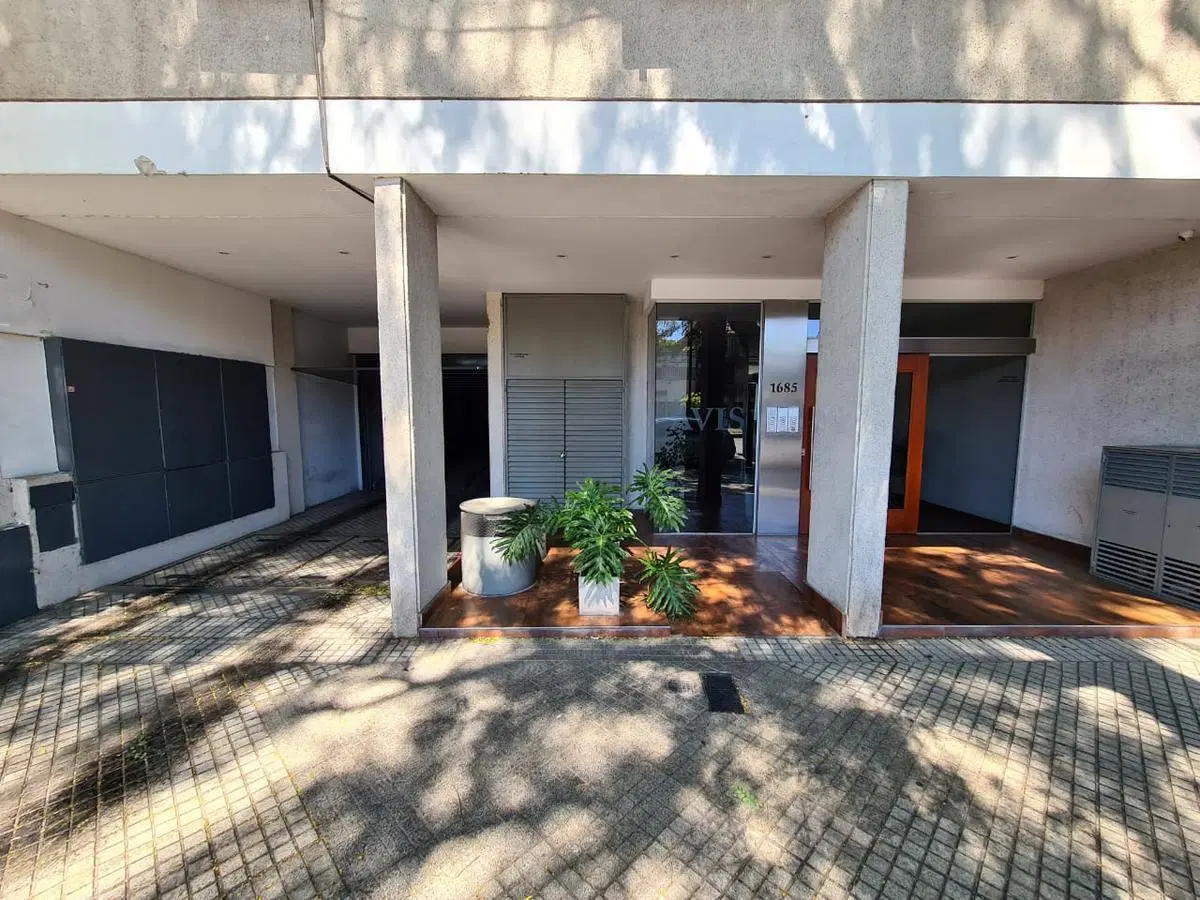 Excelente departamento en Alquiler Av Francia 1600 4